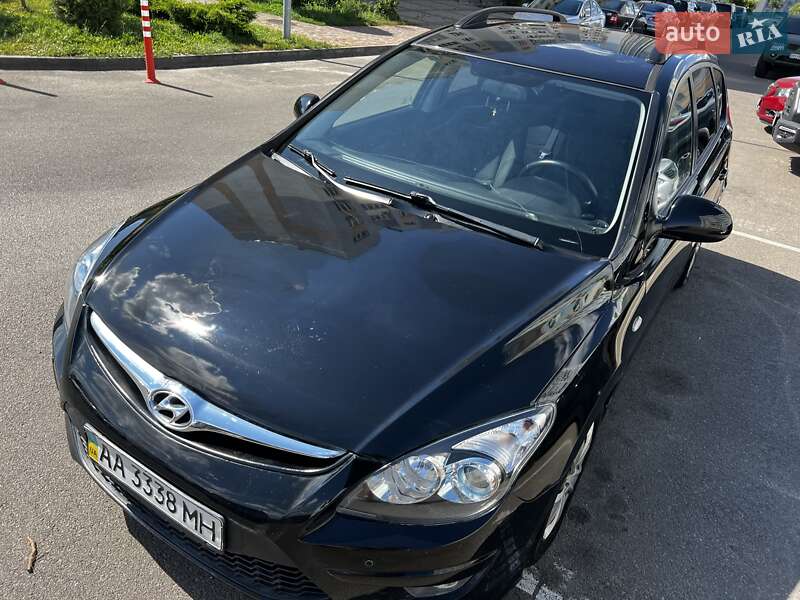 Универсал Hyundai i30 2012 в Киеве