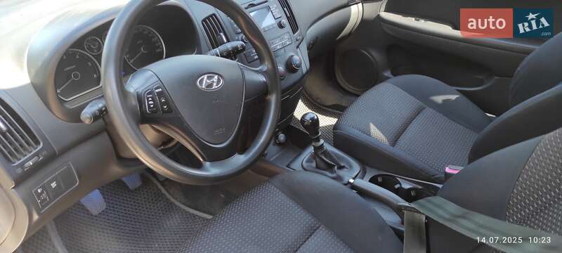 Универсал Hyundai i30 2008 в Зенькове