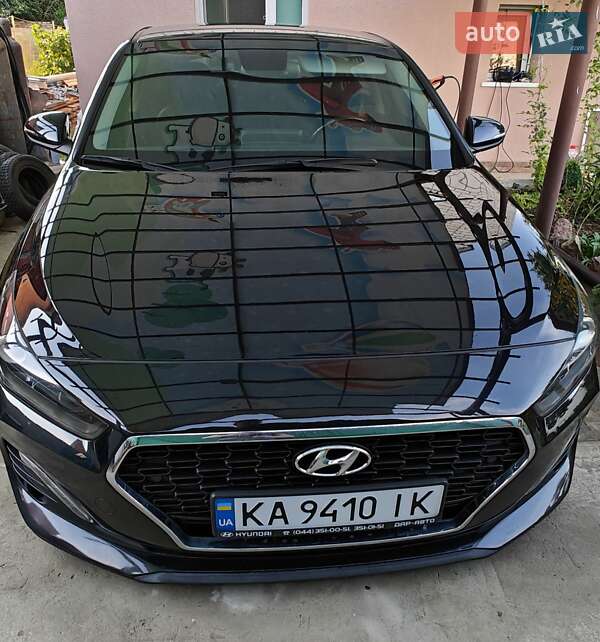 Фастбэк Hyundai i30 2019 в Киеве