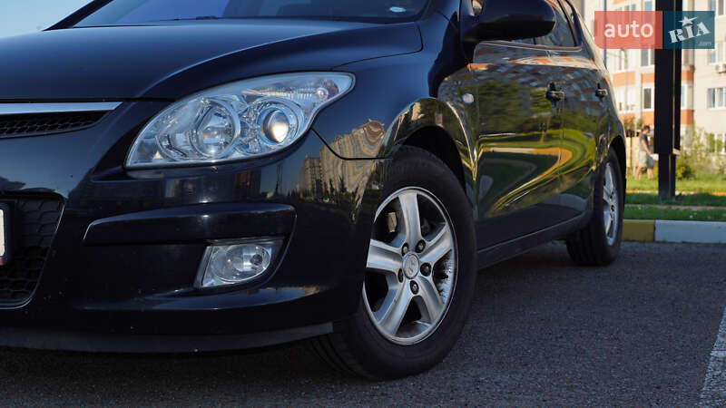 Хэтчбек Hyundai i30 2008 в Буче