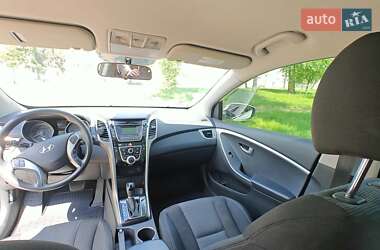 Хетчбек Hyundai i30 2012 в 