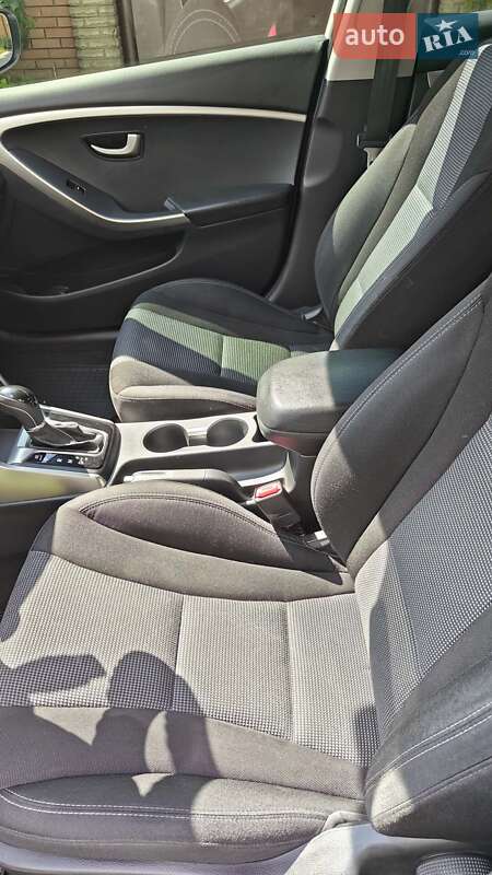 Хэтчбек Hyundai i30 2012 в Кривом Роге