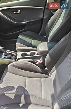 Хетчбек Hyundai i30 2012 в 
