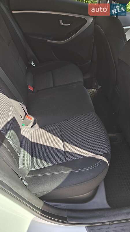Хэтчбек Hyundai i30 2012 в Кривом Роге
