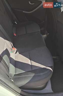 Хетчбек Hyundai i30 2012 в 