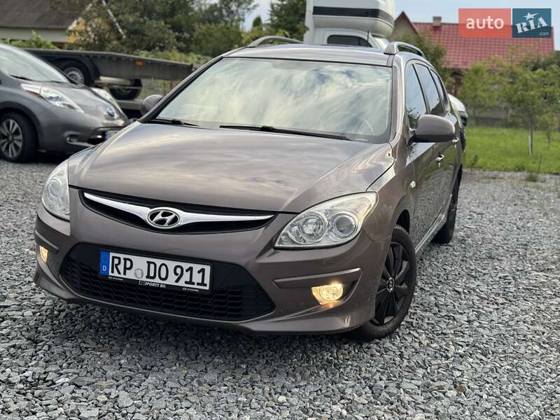 Универсал Hyundai i30 2012 в Дрогобыче