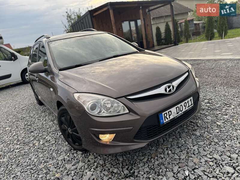 Универсал Hyundai i30 2012 в Дрогобыче