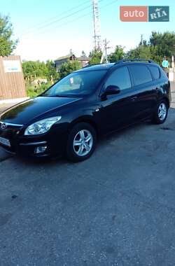 Универсал Hyundai i30 2008 в Ахтырке