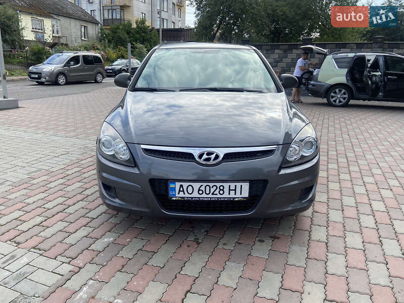 Хэтчбек Hyundai i30 2009 в Ровно