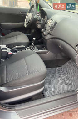 Хэтчбек Hyundai i30 2009 в 