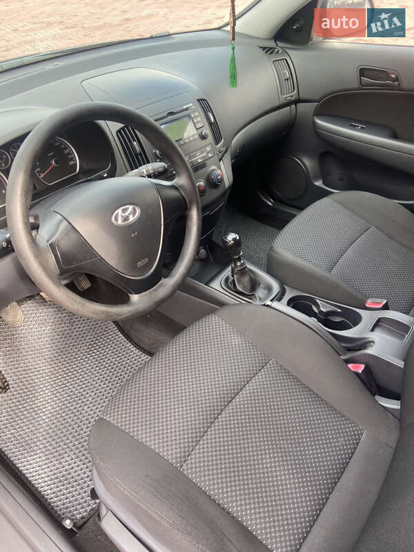 Хэтчбек Hyundai i30 2009 в Ровно