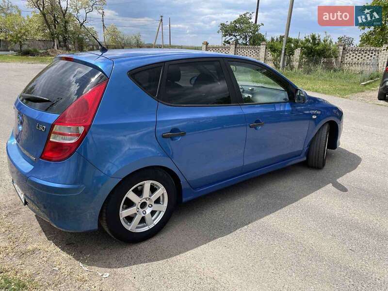 Хэтчбек Hyundai i30 2010 в Одессе