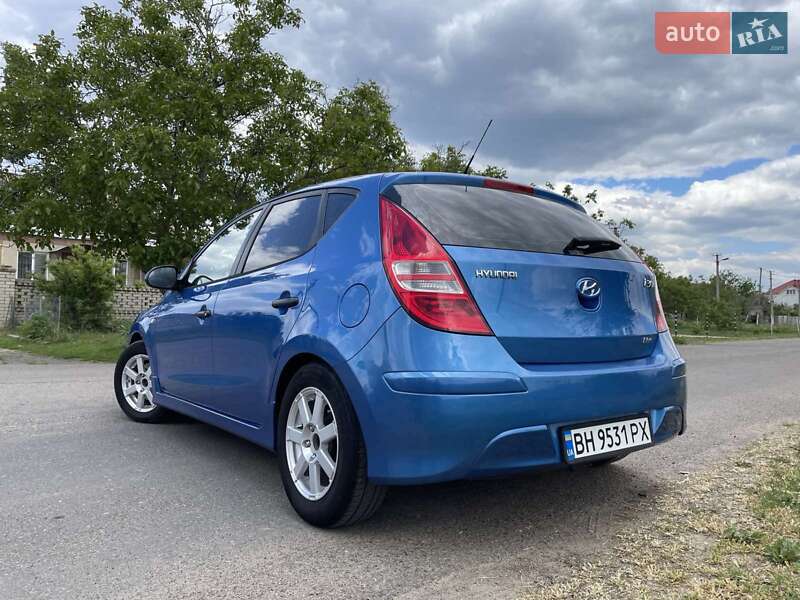 Хэтчбек Hyundai i30 2010 в Одессе