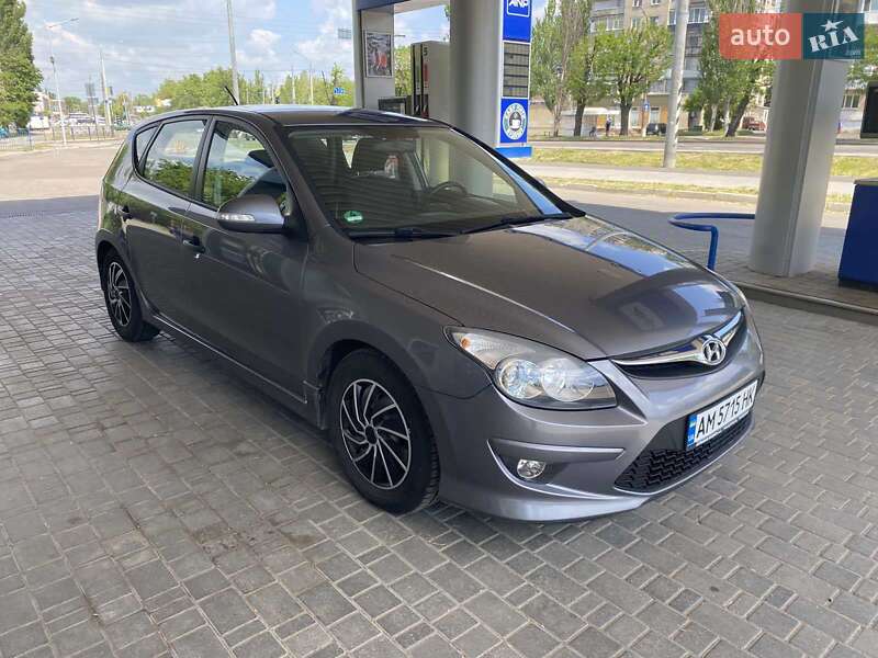 Хэтчбек Hyundai i30 2011 в Николаеве