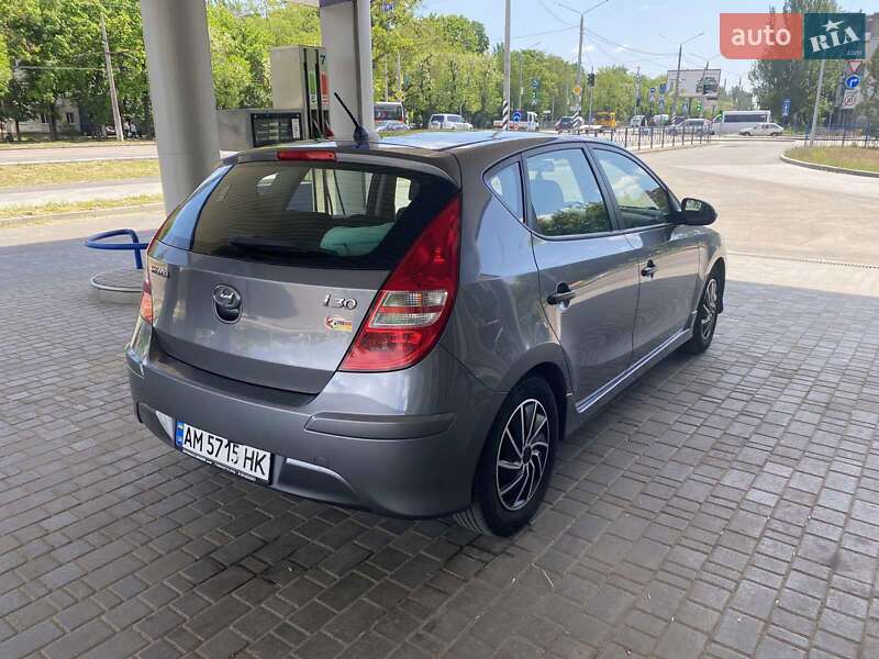Хэтчбек Hyundai i30 2011 в Николаеве