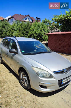 Універсал Hyundai i30 2009 в Сваляві