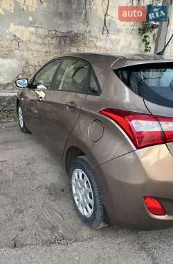 Хэтчбек Hyundai i30 2012 в 