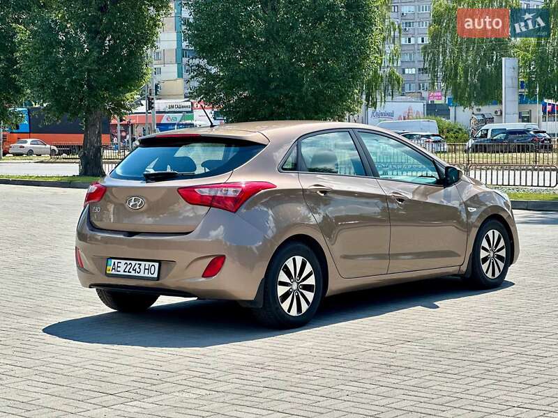 Хэтчбек Hyundai i30 2013 в Днепре