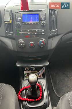Универсал Hyundai i30 2009 в 
