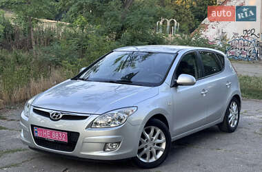 Хэтчбек Hyundai i30 2008 в Полтаве