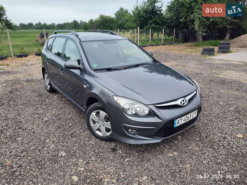 Универсал Hyundai i30 2011 в Ивано-Франковске