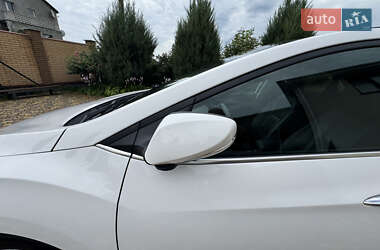 Хэтчбек Hyundai i30 2015 в 