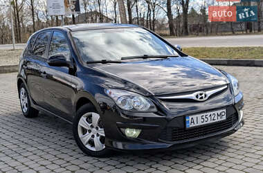 Хэтчбек Hyundai i30 2011 в Ивано-Франковске