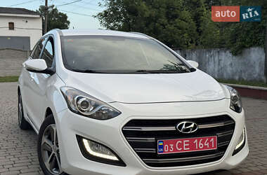 Универсал Hyundai i30 2016 в Дубно