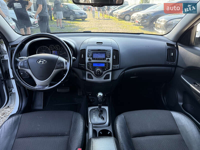 Универсал Hyundai i30 2008 в Луцке