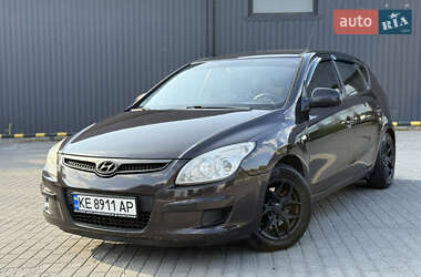 Хетчбек Hyundai i30 2008 в Дніпрі