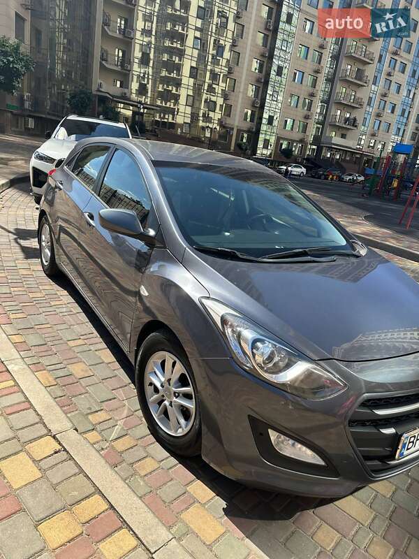 Hyundai i30 2016