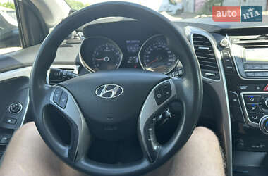 Хэтчбек Hyundai i30 2013 в 