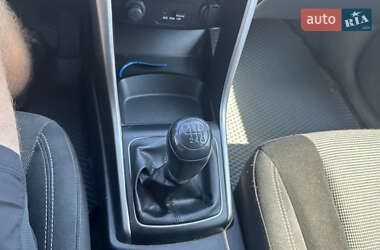 Хэтчбек Hyundai i30 2013 в 