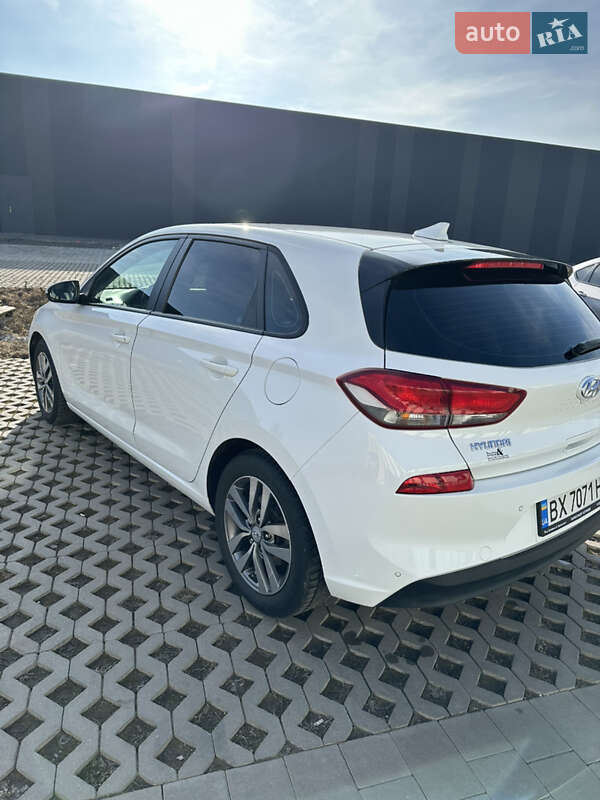 Хэтчбек Hyundai i30 2017 в Хмельницком
