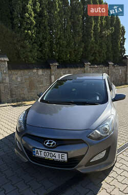 Универсал Hyundai i30 2013 в Надворной