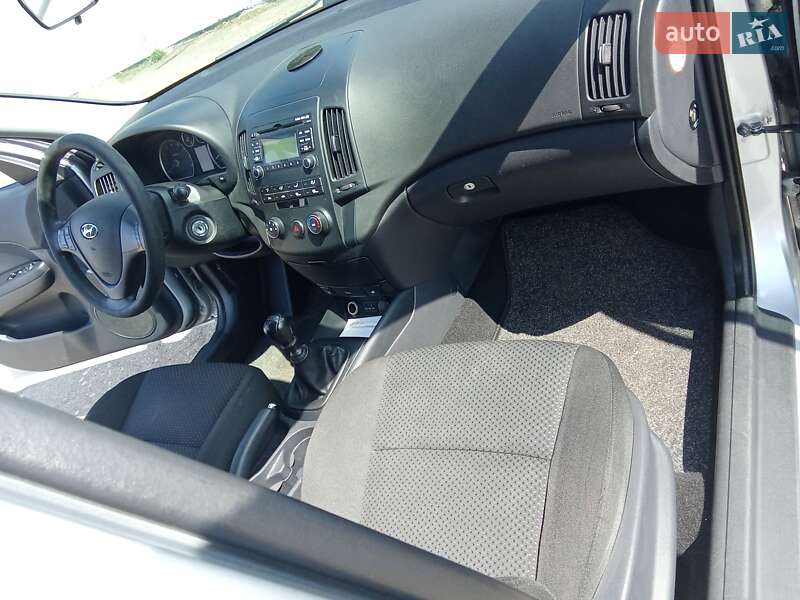 Універсал Hyundai i30 2009 в Чернігові