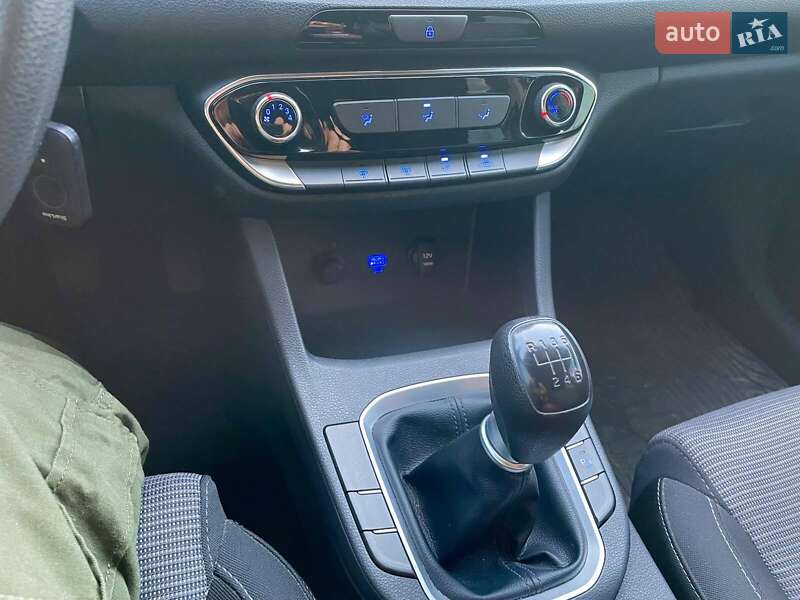 Универсал Hyundai i30 2021 в Львове