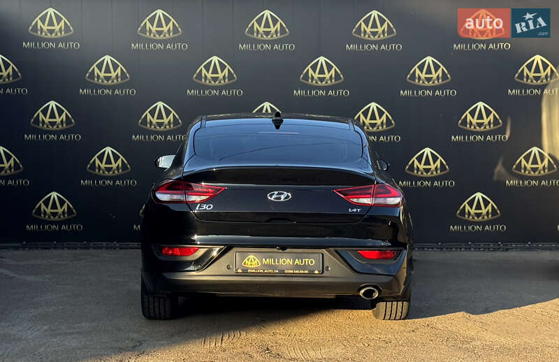 Фастбэк Hyundai i30 2019 в Киеве