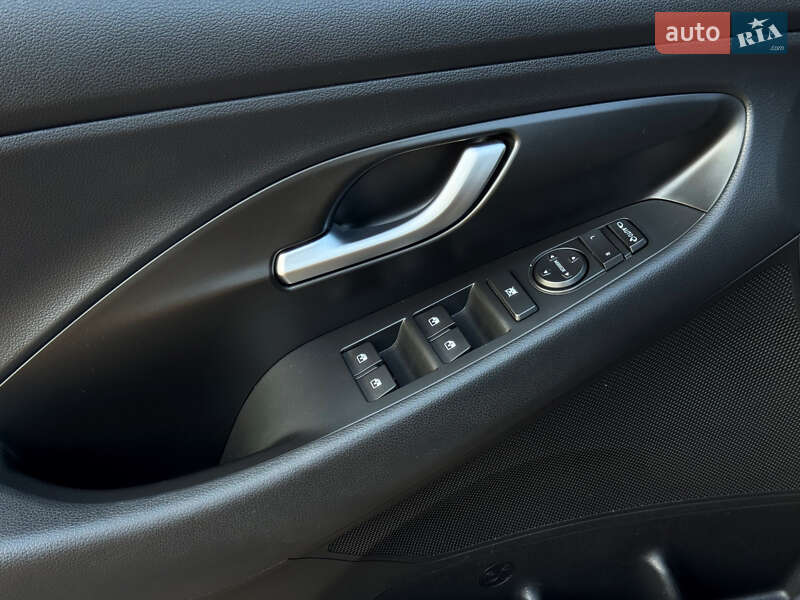 Фастбэк Hyundai i30 2019 в Киеве