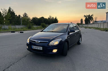 Хэтчбек Hyundai i30 2008 в Киеве
