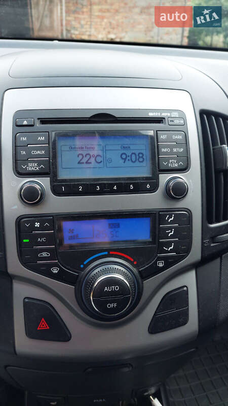 Хетчбек Hyundai i30 2011 в Корсунь-Шевченківському