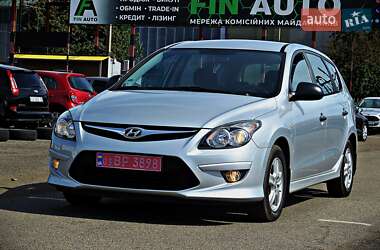 Универсал Hyundai i30 2011 в Черкассах