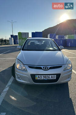 Хэтчбек Hyundai i30 2008 в 