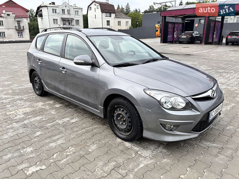 Універсал Hyundai i30 2011 в Львові