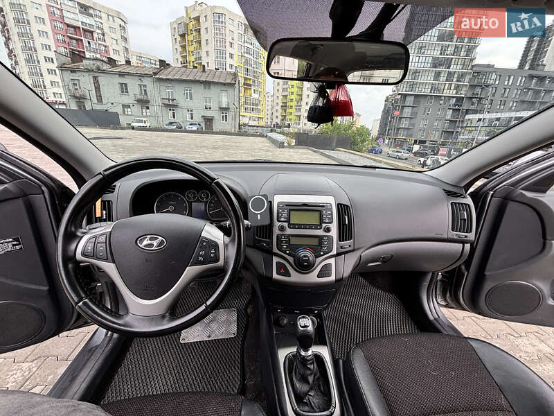 Універсал Hyundai i30 2011 в Львові
