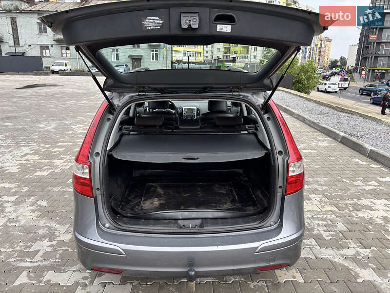 Універсал Hyundai i30 2011 в Львові