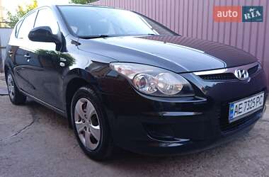 Хэтчбек Hyundai i30 2009 в Кривом Роге