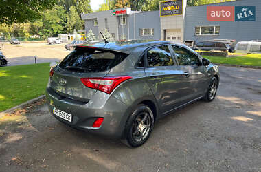 Хэтчбек Hyundai i30 2012 в 