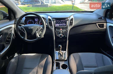 Хэтчбек Hyundai i30 2012 в 