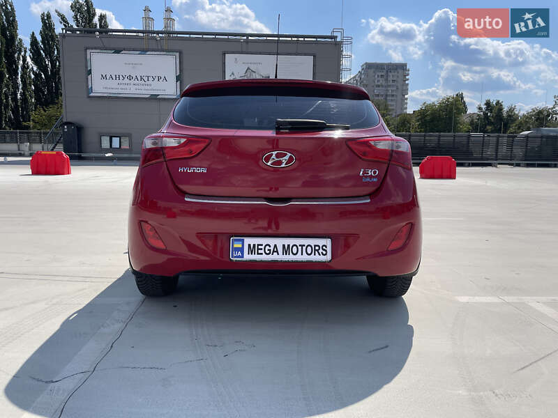 Хэтчбек Hyundai i30 2013 в Киеве фото 6 Хэтчбек Hyundai i30 2013 в Киеве